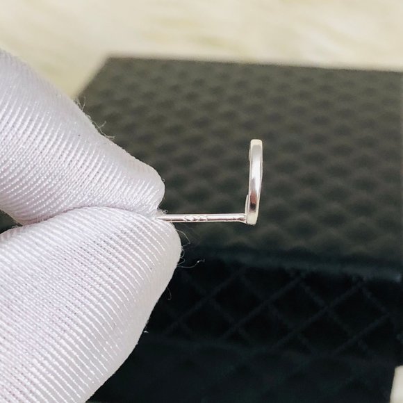 925 Minimalist Star Earrings - Picture 2 of 7